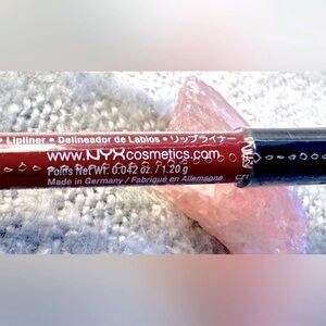 NYX Slide On Lip Pencil ‘Brickhouse’ NWT